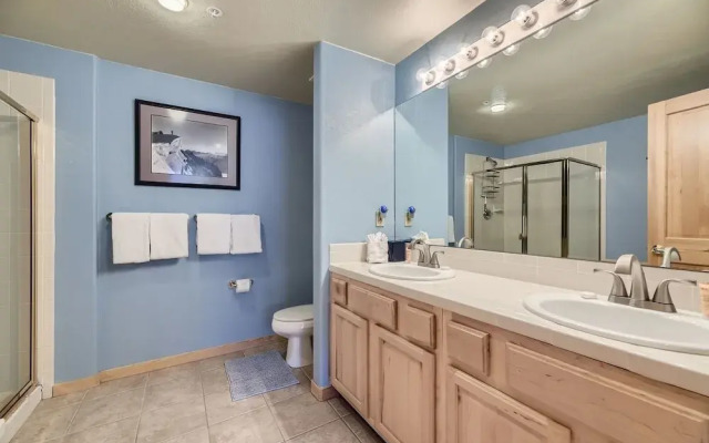 5023 Gateway 2 Bedroom Condo