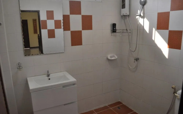 Tropical Hill by Melody Hua-Hin