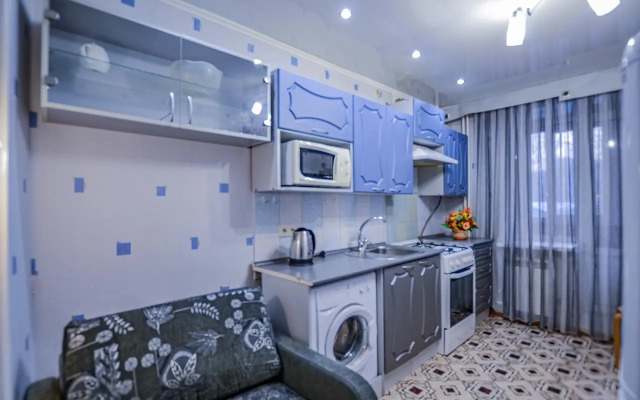 Погостим на улице Лазарева