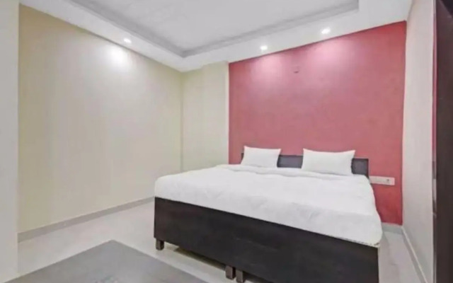 OYO Flagship 70305 Hotel Dg Dwarka Mor