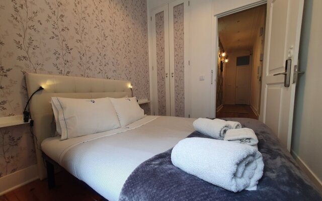 Estrela Charming Rooms 2 by HOST-POINT