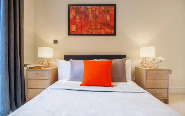 Canary Gateway Apartments