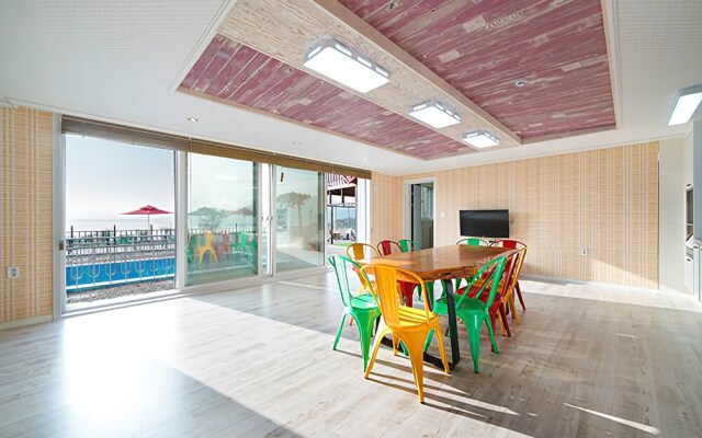 Nonsan Lake and Sunset Pension