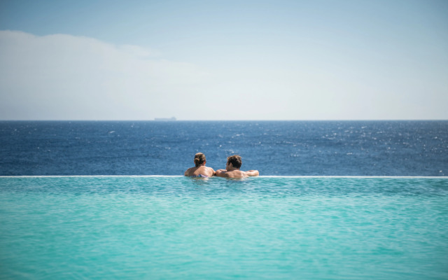 Coral Estate Luxury Resort