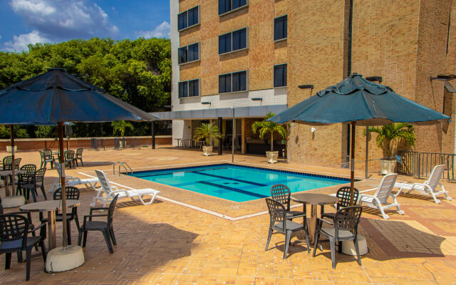 Rede Andrade Luxor Hotel