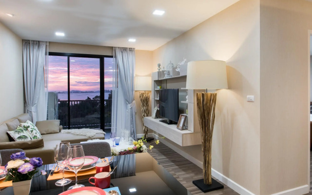 Capetown Sriracha Condo