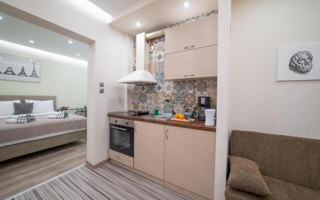Luxury Suites with KING-SIZED bed
