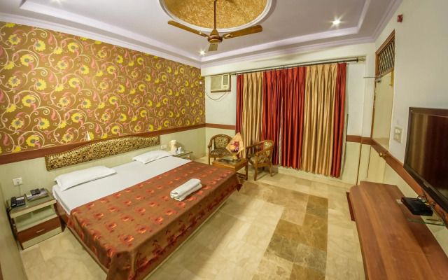 OYO 29051 Hotel Solitaire & Restaurant