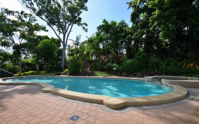 Roydon Beachfront Apartments