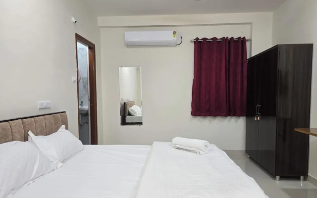 Om Sri Vigneshwara Palani Grand Hotel