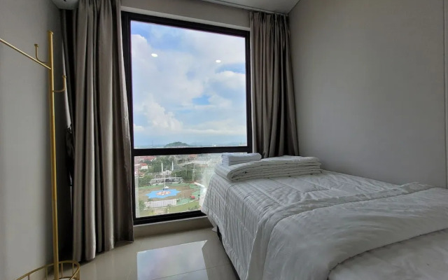 Palam Mansion at One Residence Apartment