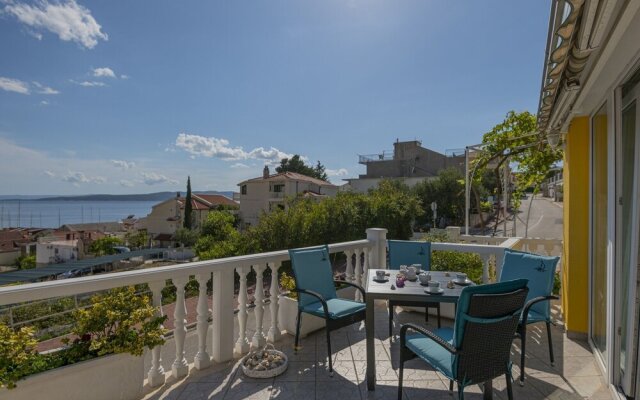 Apartment for 4 Persons With sea View in Baska Voda Baska Voda