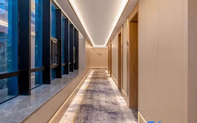 Starway Hotel (Xi'an Big Wild Goose Pagoda Grand Tang Mall)