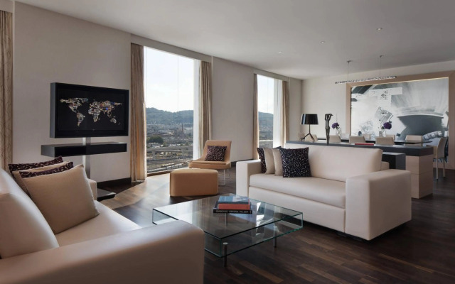 Renaissance Zürich Tower Hotel