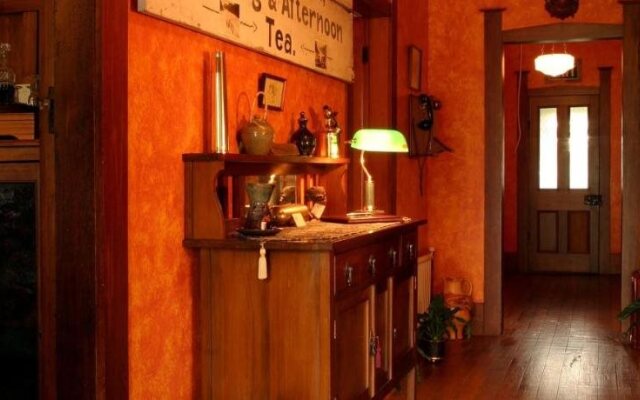 Holly Homestead B&B