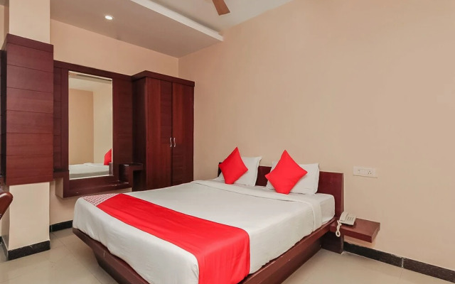 OYO 740 Hotel Suravi