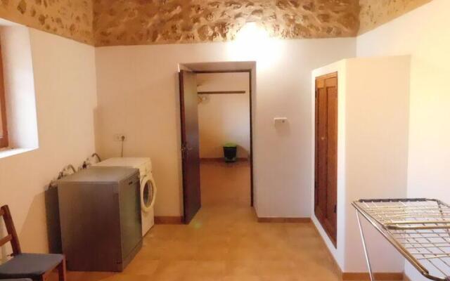 Authentic Spanish furnishings, spacious finca 2 km for San Miguel with barbecue