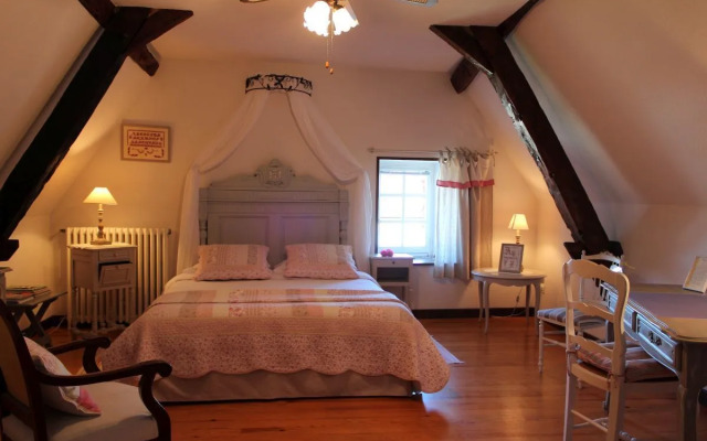 Maison Du Prince De Conde