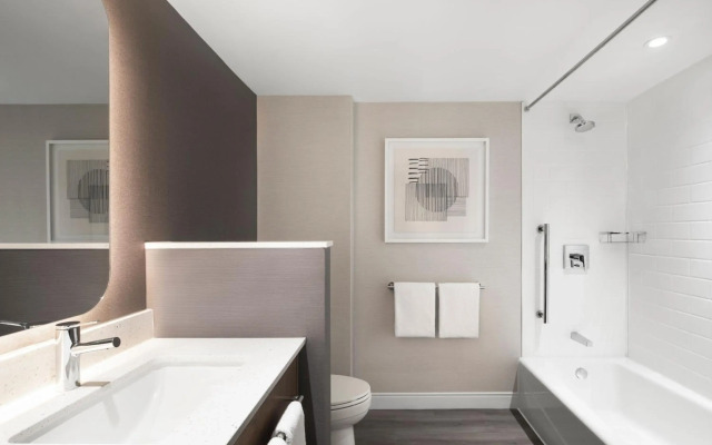 Courtyard by Marriott Montreal Airport