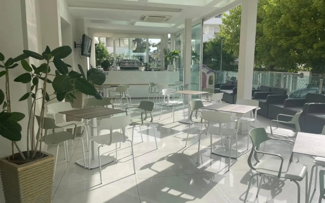 Hotel Astra