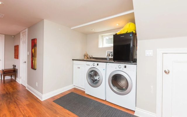 Applewood Suites - Sherway Gardens