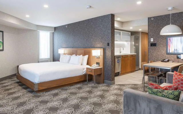 Hilton Montreal Laval