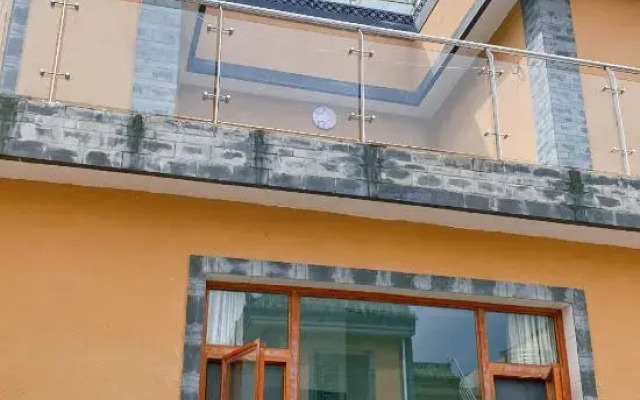 Chengjiang Ruoyu Inn