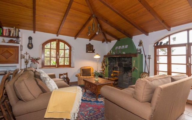 Casa Vacacional con Piscina en Caideros