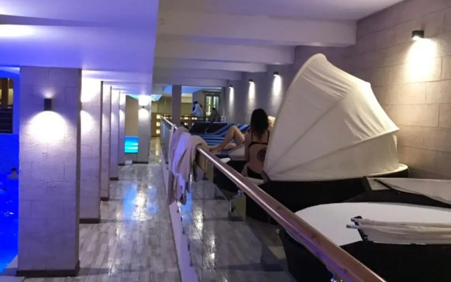 Ogi & Una Premijer 42