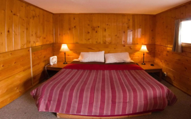 Holiday Motel