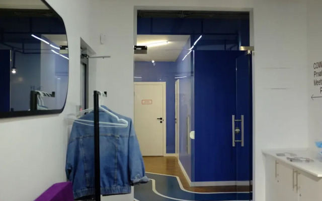 AV capsule hotel & hub