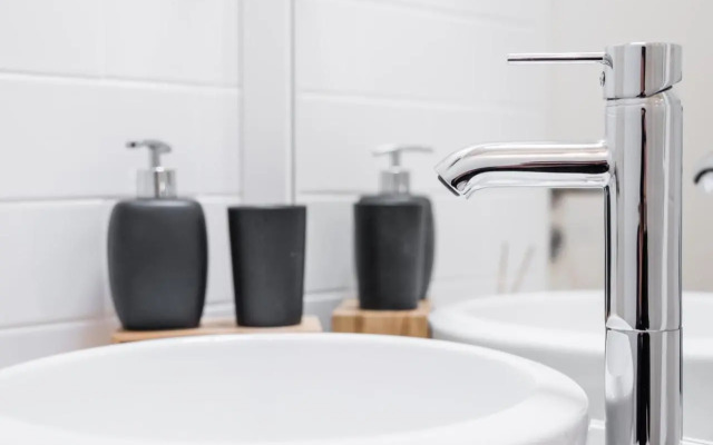 GuestReady - Ladder Mezz