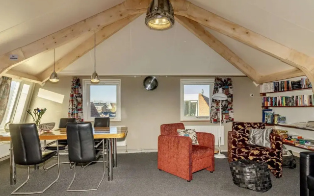 Modern Holiday Home in Easterlittens with Fishing Near