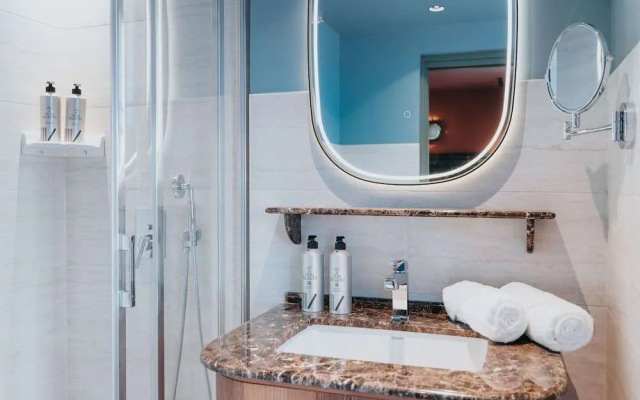 1.75 Paris La Trêve