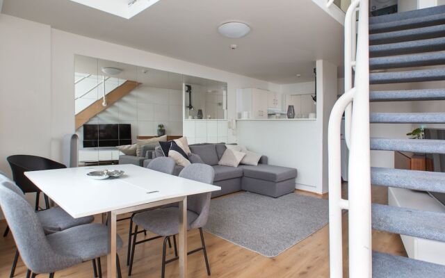 The Loft by Darling Harbour