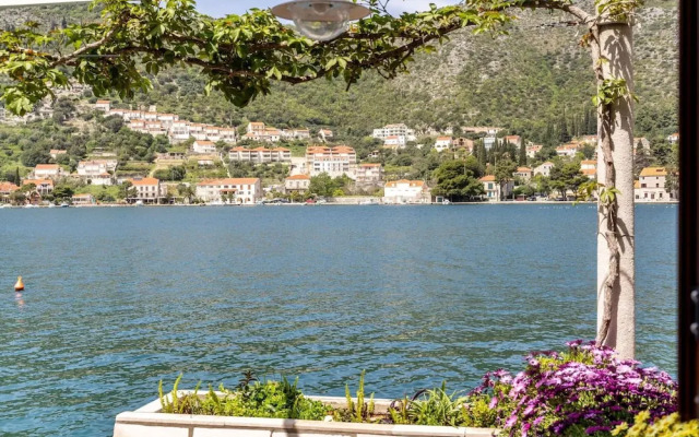 Apartments Lion - Sea House 1