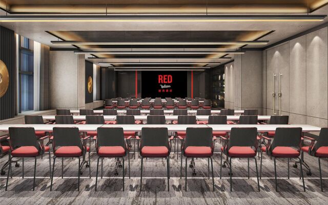 Radisson Red Zhuhai Gongbei Port