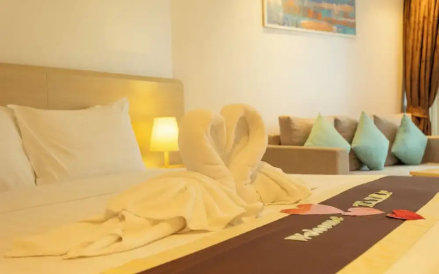 Romantic Beach Bar Fine Dining Swim c109