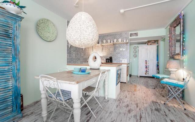 Beach Suite Sand
