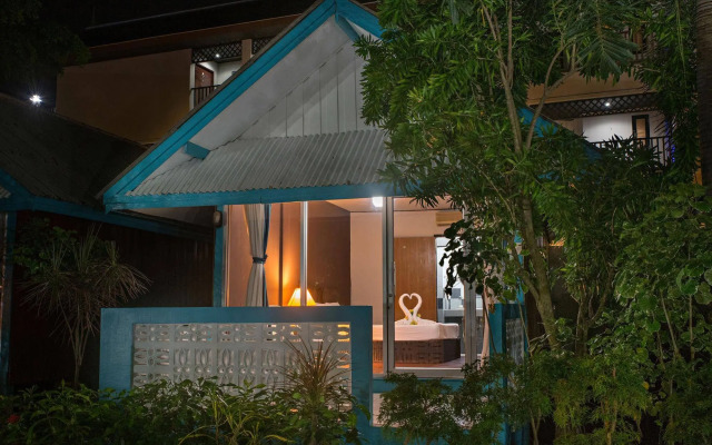 Blu' Beach Bungalows