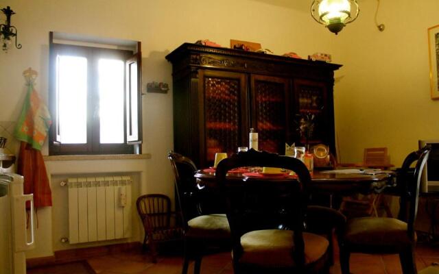 Guesthouse Runcini dormire in un borgo medievale