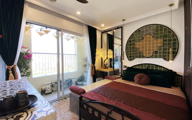 Hue Crown Boutique Hotel