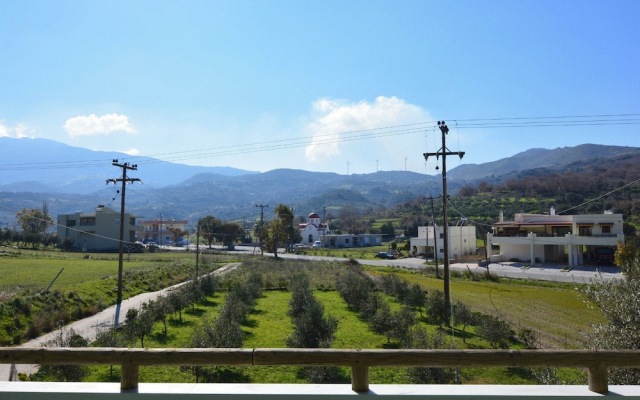 South House in Spili