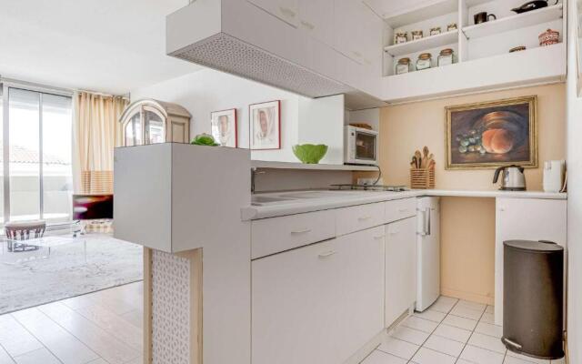 Appartement Saint-Jean-de-Luz, 1 pièce, 2 personnes - FR-1-4-593