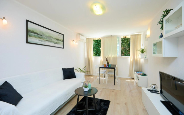 Apartment Promenada- 4pax with Parking