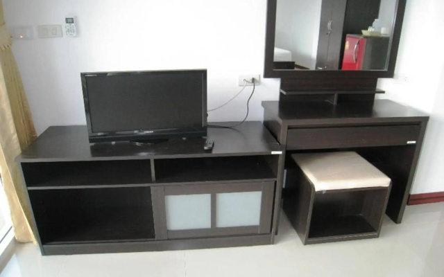 OYO 918 Kachapol Hotel