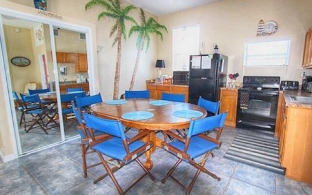 Gulf Sunset Oasis Holiday home