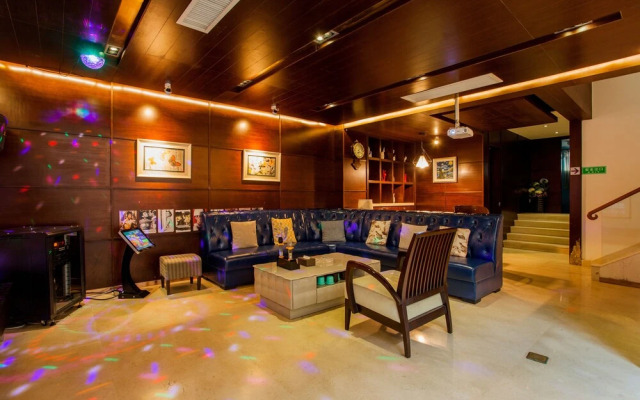 Deluxe Villa in Mingyue Mountain and Stream