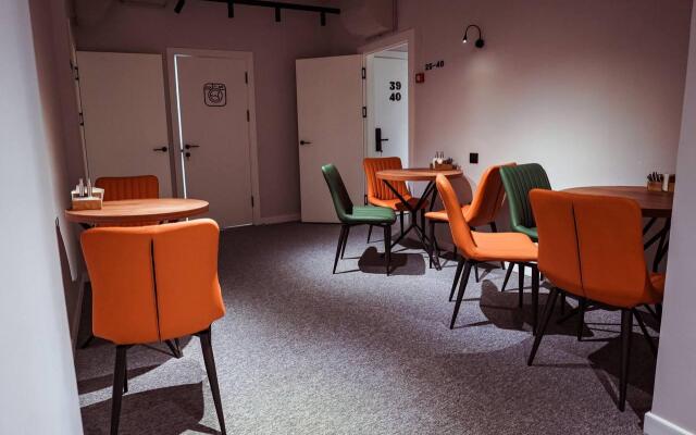 Aiva Hostel (Айва Хостел)