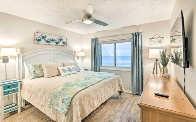 Oceanfront Condo w/ Furnished Deck & Views!